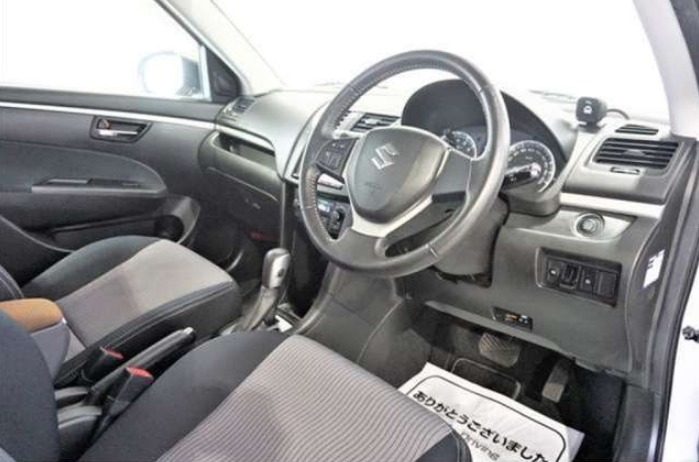 2013 SUZUKI SWIFT
